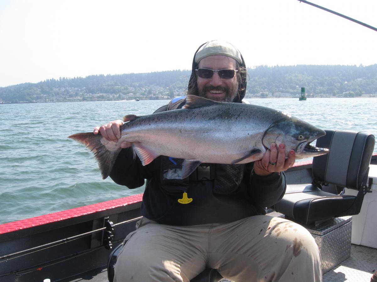 Columbia River is Home to Great Chinook Salmon | Buoy 10 Fishing Guide