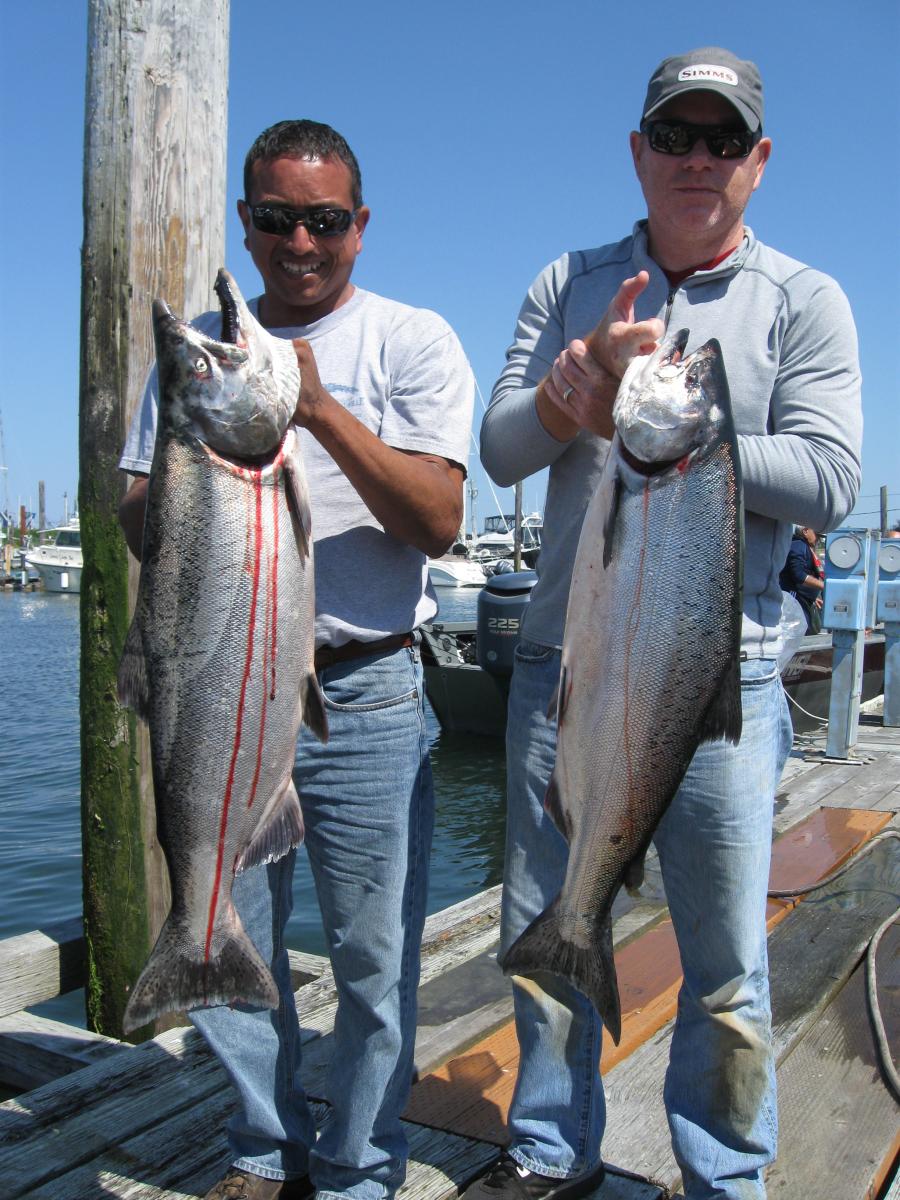 Both Clients Catching their Salmon | Buoy 10 Fishing