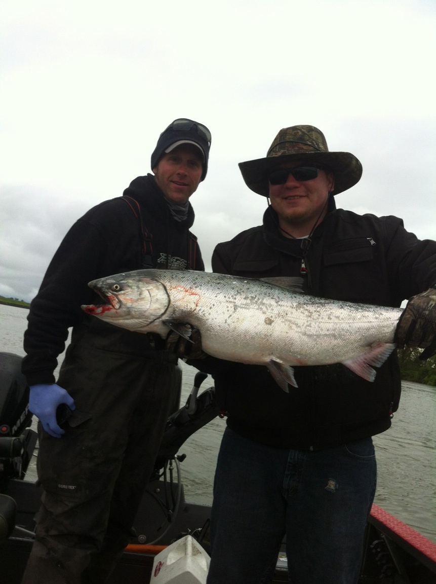 Big Oregon Salmon Fishing on the Columbia River | Columbia Fishing Guide