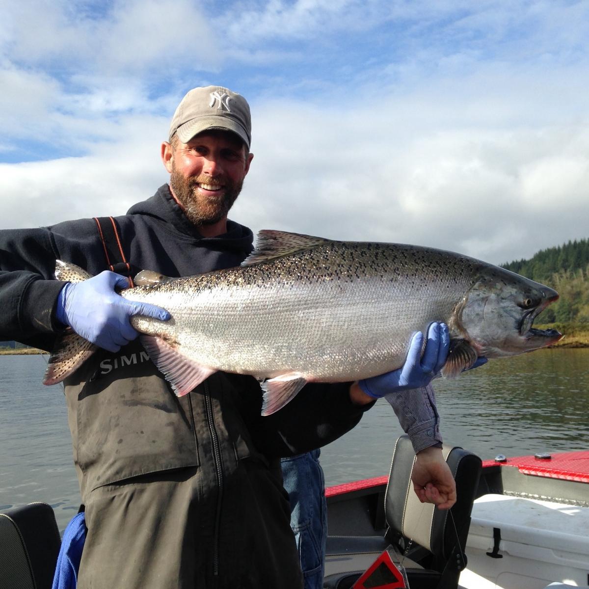Fall Kings Salmon Fishing | Siuslaw River Guides | Oregon River | WVO