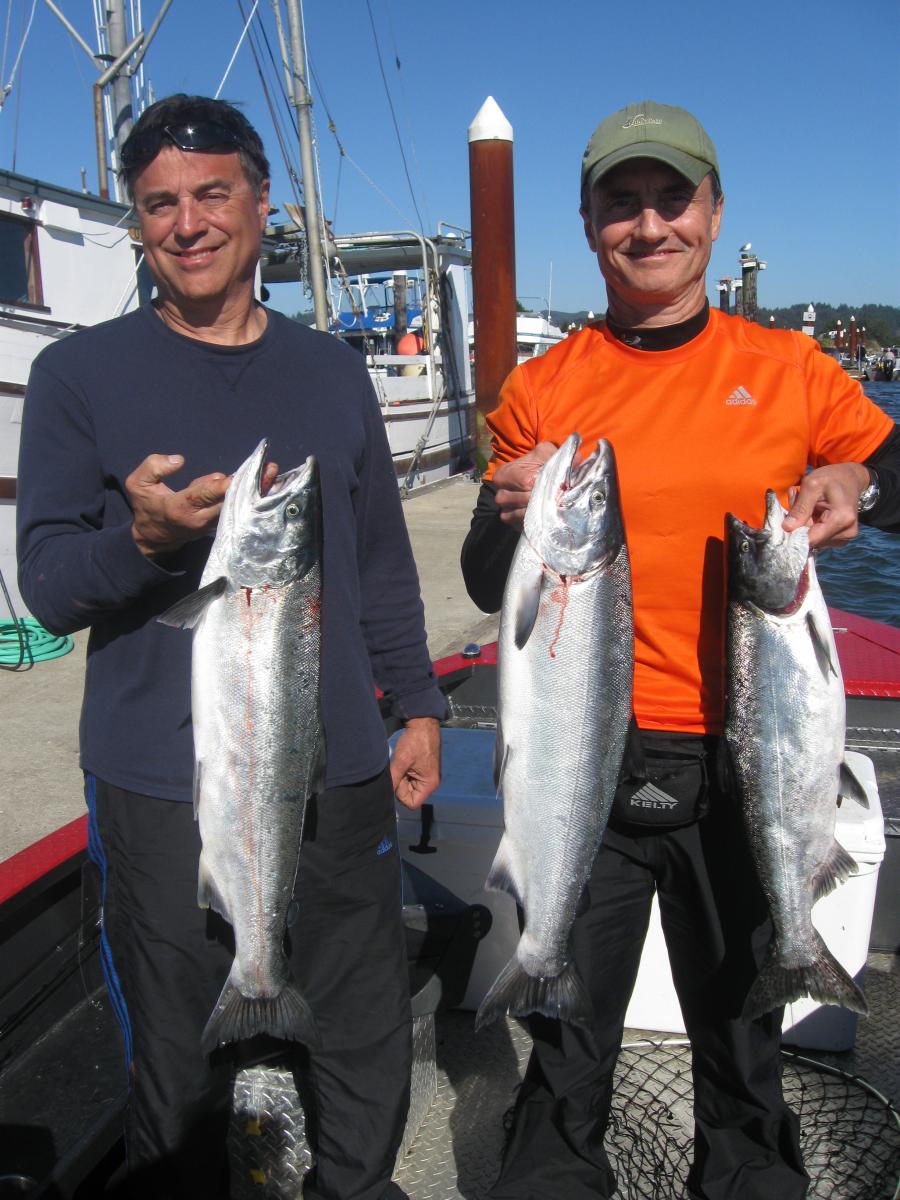 Successful Fishing trip on the Siuslaw River Guide in Oregon | WVO